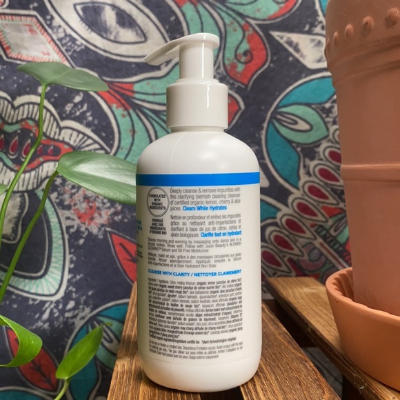 •Juice Beauty Blemish Clearing Cleanser• - Picture 2 of 6